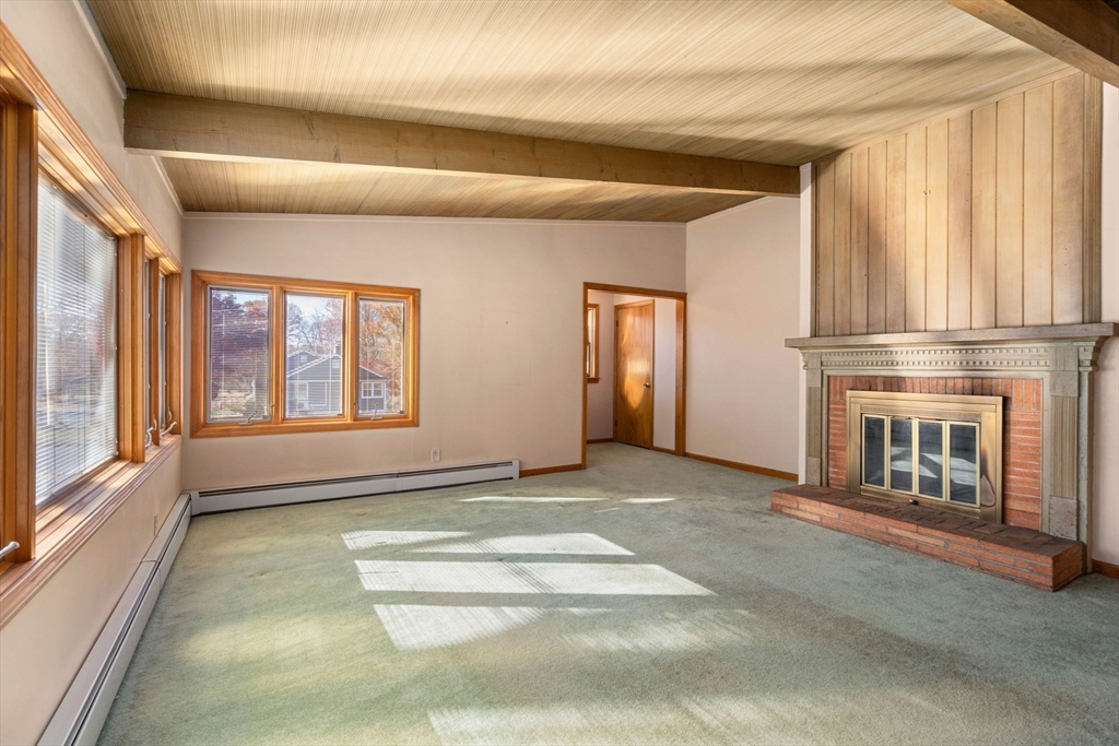114 East Gooseberry Road West Springfield, MA 01089 - Photo 13 of 35 Gallery Image 13