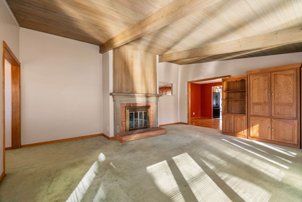114 East Gooseberry Road West Springfield, MA 01089 - Photo 15 of 35 Gallery Image 15