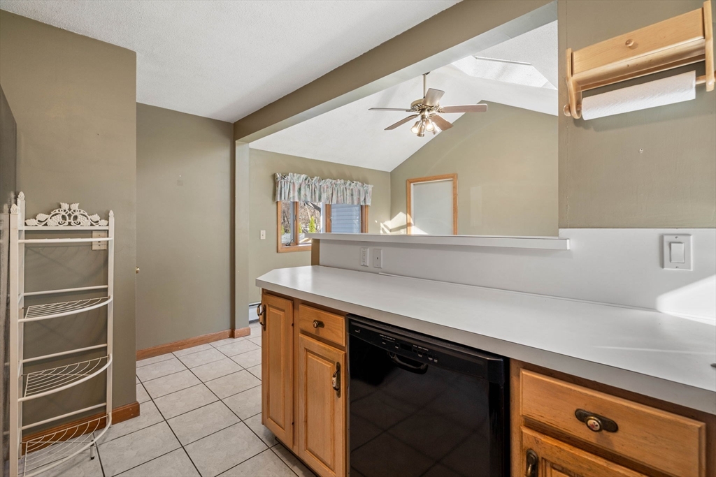 114 East Gooseberry Road West Springfield, MA 01089 - Photo 9 of 35 Gallery Image 9