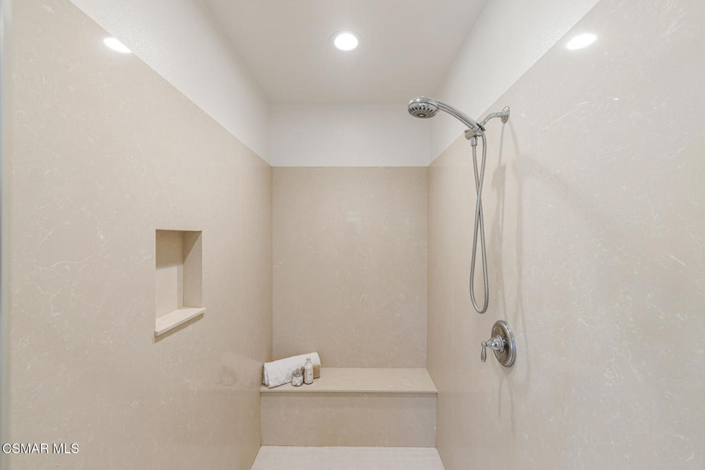 7020 Highgrove Place Moorpark, CA 93021 - Photo 44 of 59