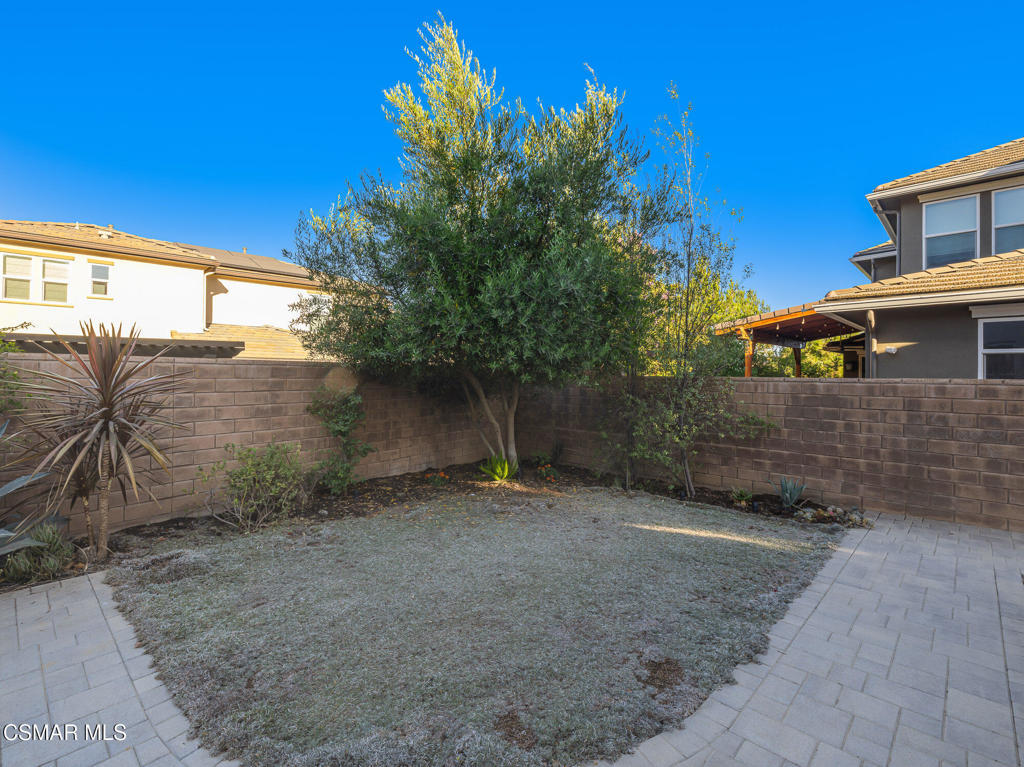 7020 Highgrove Place Moorpark, CA 93021 - Photo 46 of 59 a view of a backyard