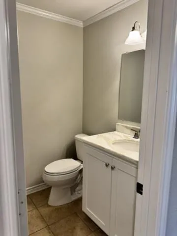 $2,000 | 4347 Bellaire Drive South, Unit 132S, Fort Worth, TX 76109