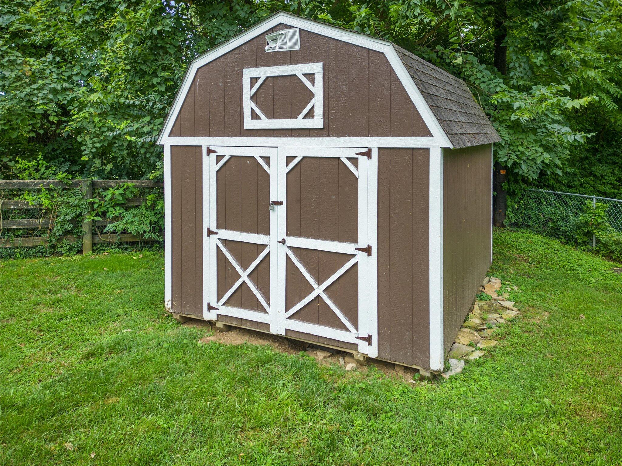 1012 Castleton Way Lexington, KY 40517 - Photo 37 of 43 37-DJI_0690