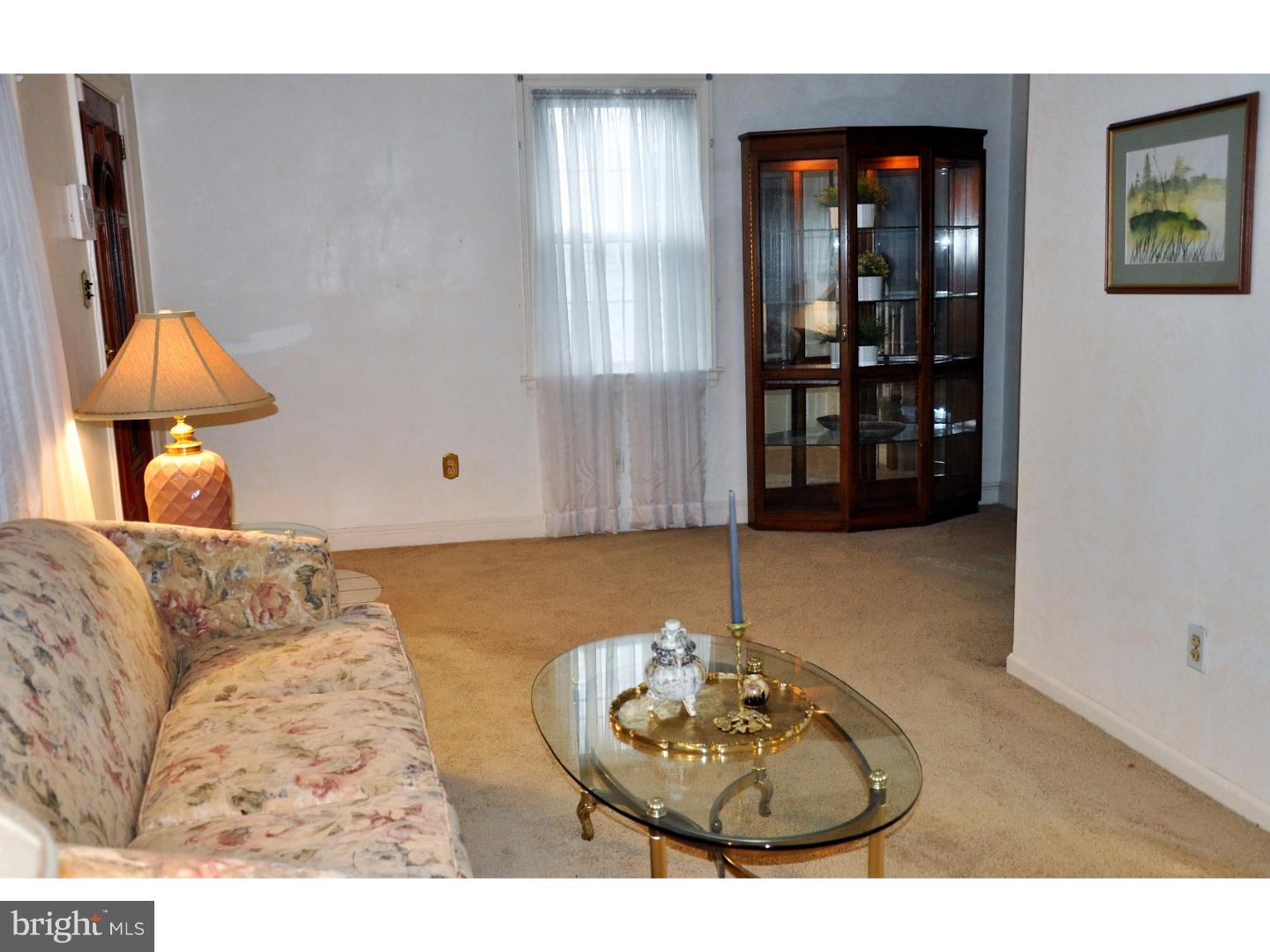 307 Ryanard Road Wallingford, PA 19086 - Photo 12 of 25 Living Room