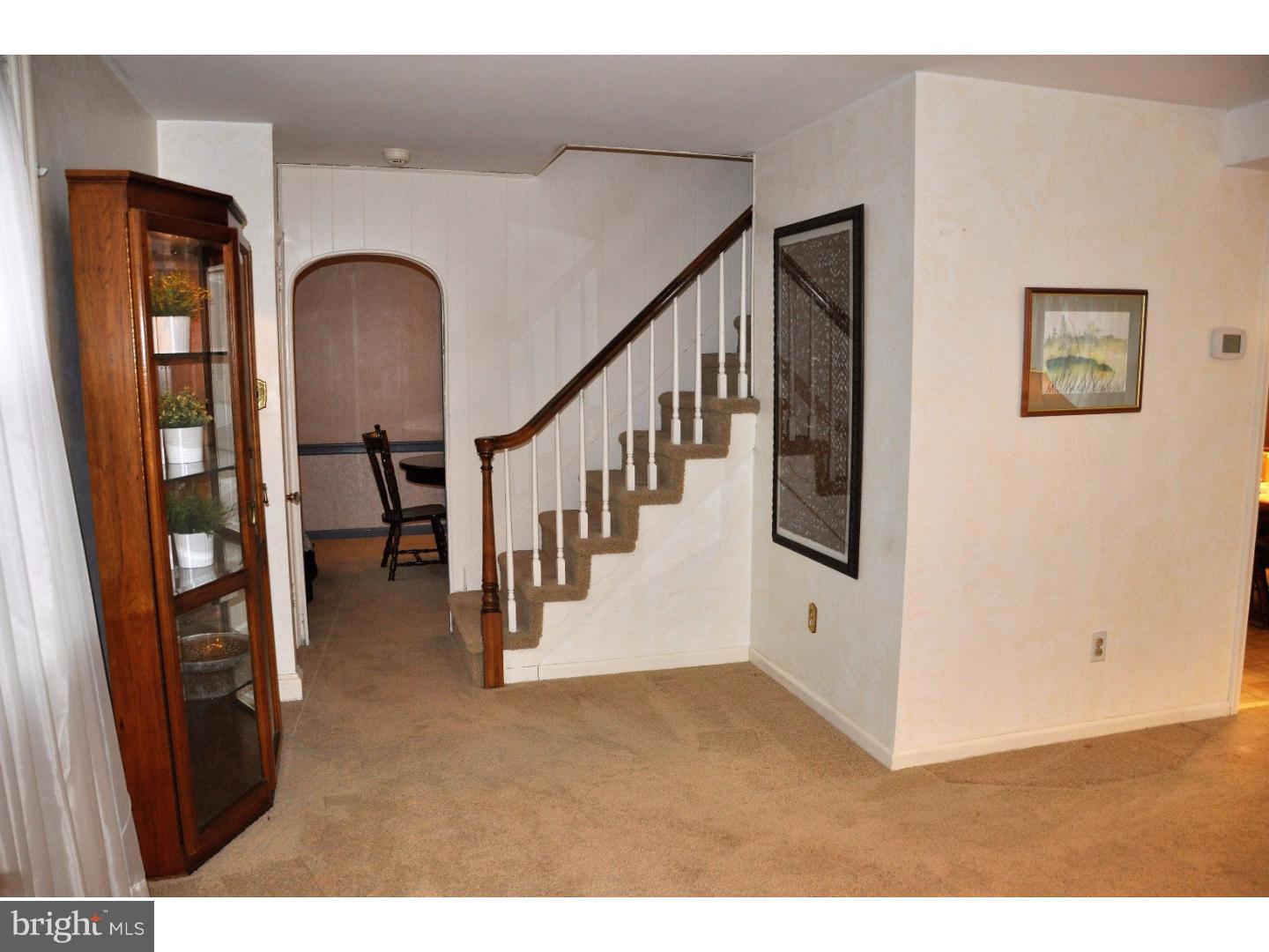 307 Ryanard Road Wallingford, PA 19086 - Photo 13 of 25 Living Room