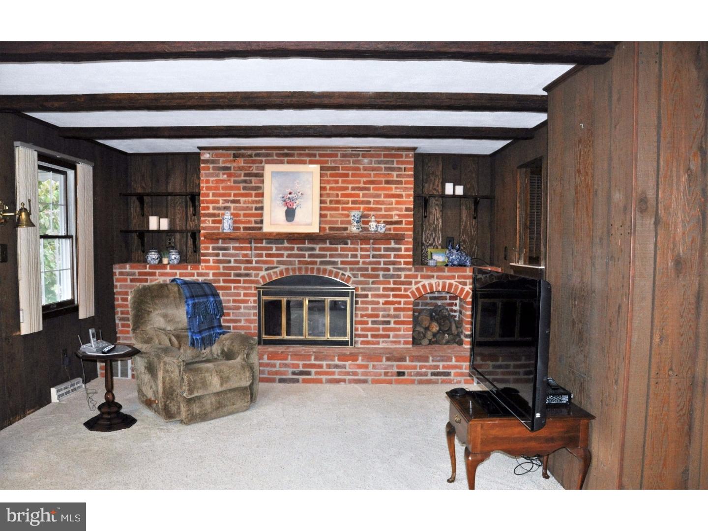 307 Ryanard Road Wallingford, PA 19086 - Photo 4 of 25 Family Room