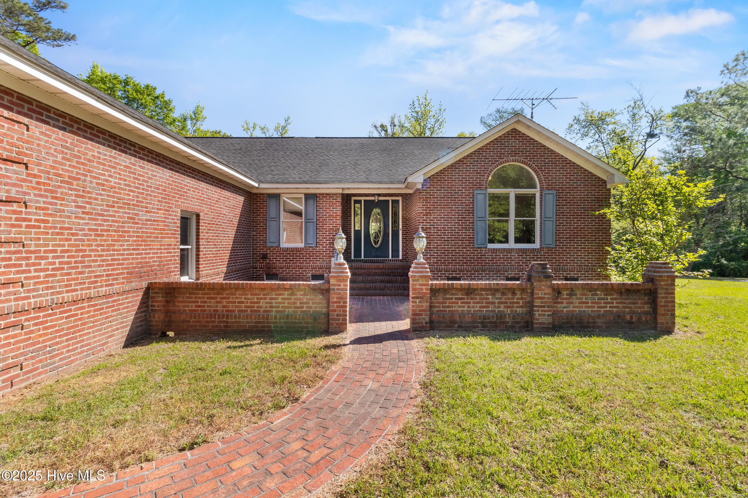 23338 State Highway 210 Currie, NC 28435 - Photo 40 of 51 6_front entryway