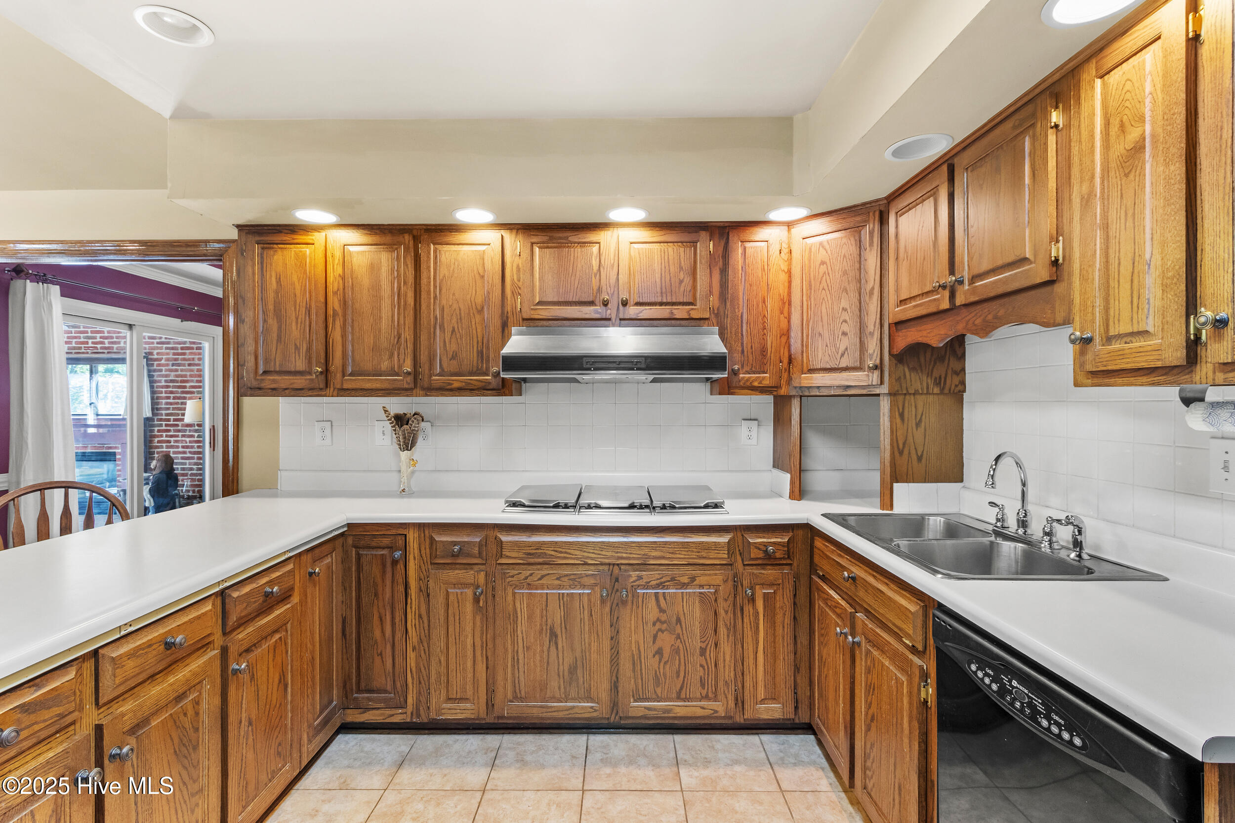 23338 State Highway 210 Currie, NC 28435 - Photo 8 of 51 12_kitchen