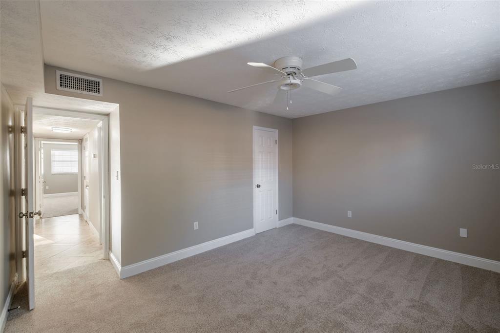 4388 Lake Underhill Road, Unit 21C2 Orlando, FL 32803 - Photo 20 of 31