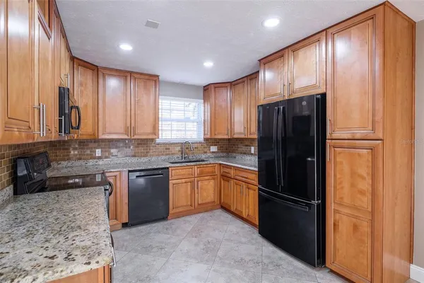 $225,000 | 4388 Lake Underhill Road, Unit 21C2, Orlando, FL 32803