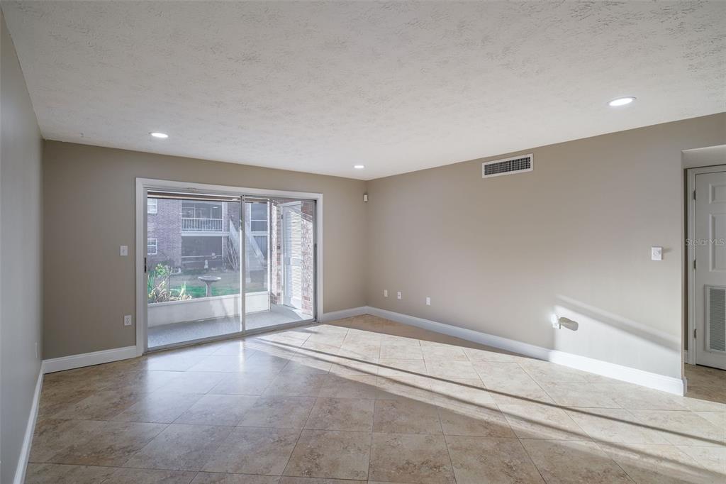 4388 Lake Underhill Road, Unit 21C2 Orlando, FL 32803 - Photo 7 of 31