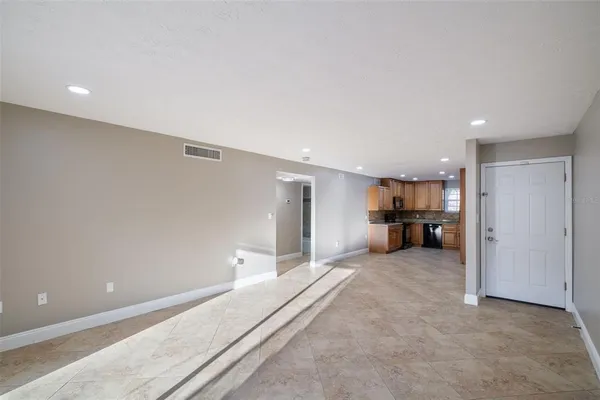 $225,000 | 4388 Lake Underhill Road, Unit 21C2, Orlando, FL 32803