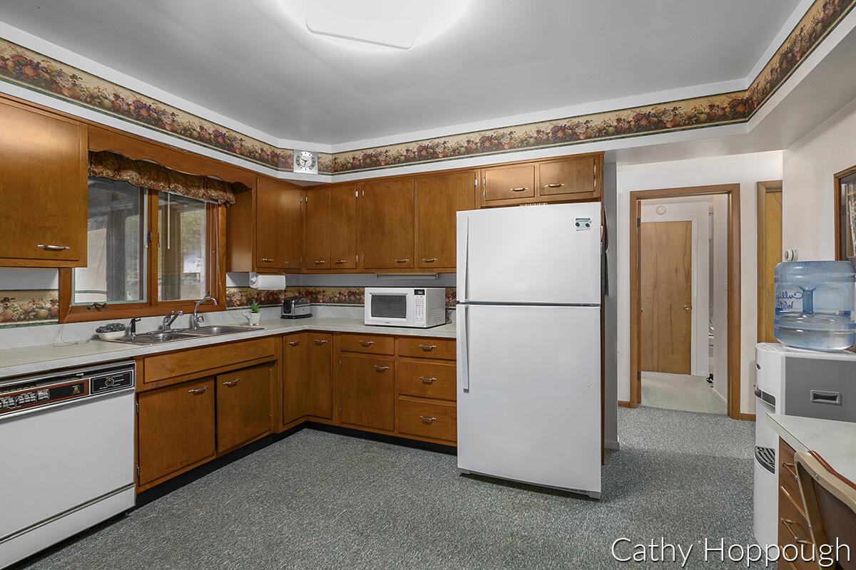 727 Prairie Creek Road Ionia, MI 48846 - Photo 13 of 35 IMG_1012