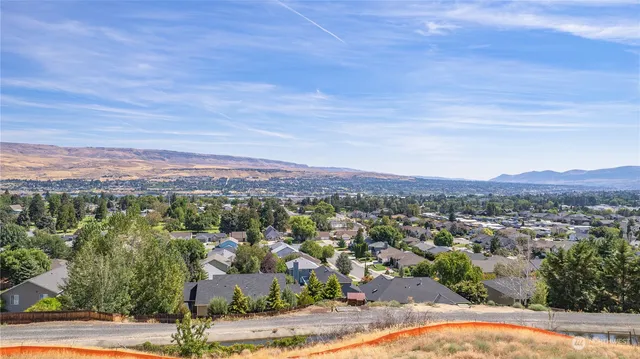 $209,900 | 1853 Broadway Place, Wenatchee, WA 98801