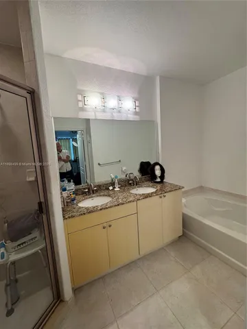 $495,000 | Royal Poinciana, Hollywood, FL 33020