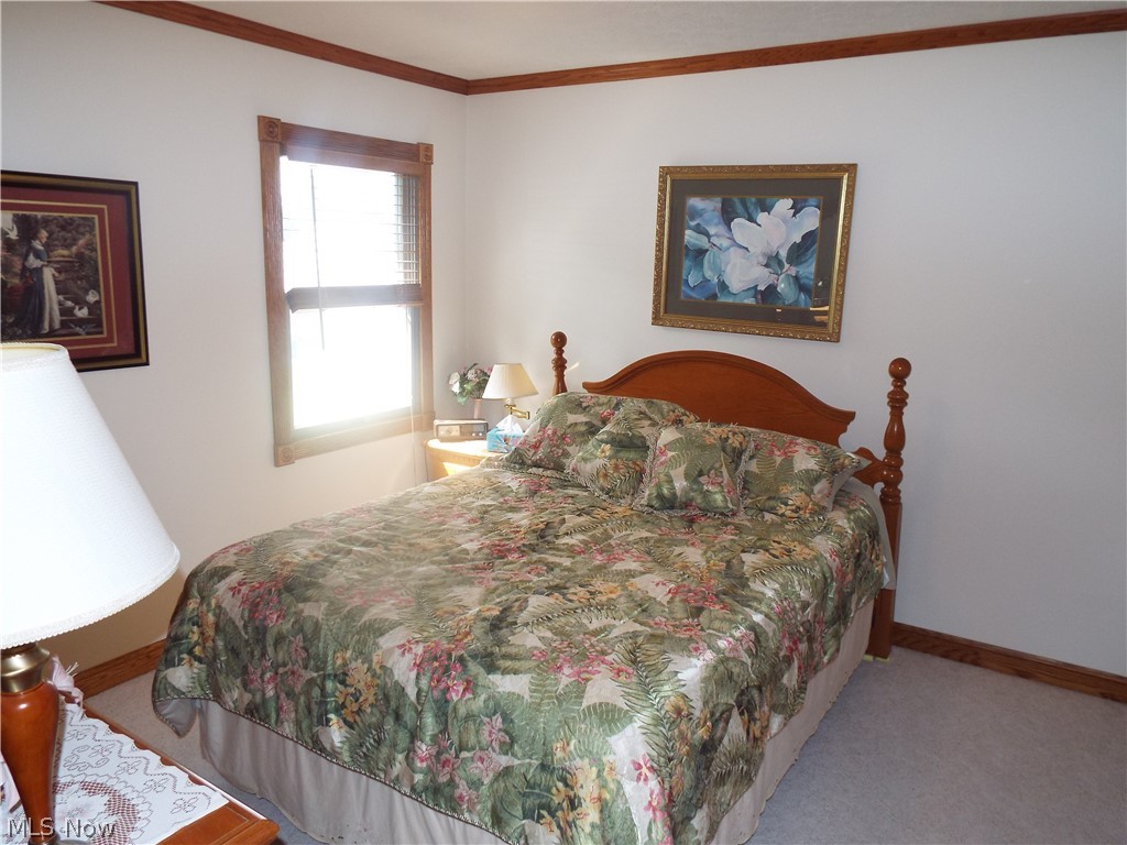 213 South Ridge Road West Conneaut, OH 44030 - Photo 27 of 34 Bedroom with good size closet
