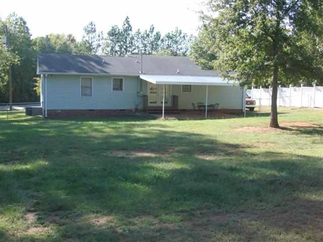 910 North Major Road Belton, SC 29627 - Photo 19 of 21