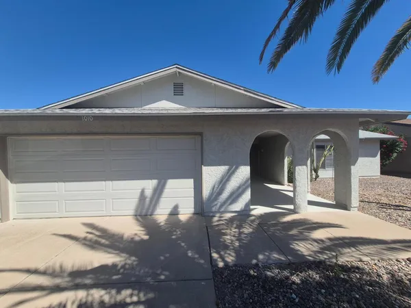 $1,990 | 1010 Leisure World, Mesa, AZ 85206