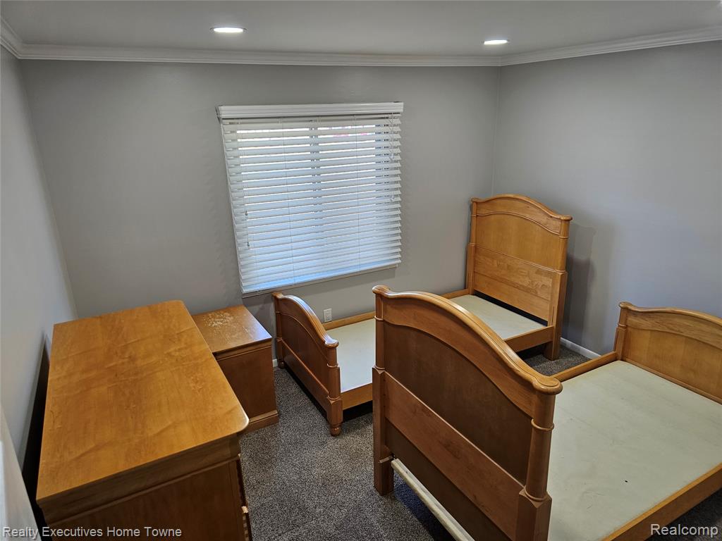 2458 Lindell Road Sterling Heights, MI 48310 - Photo 10 of 20