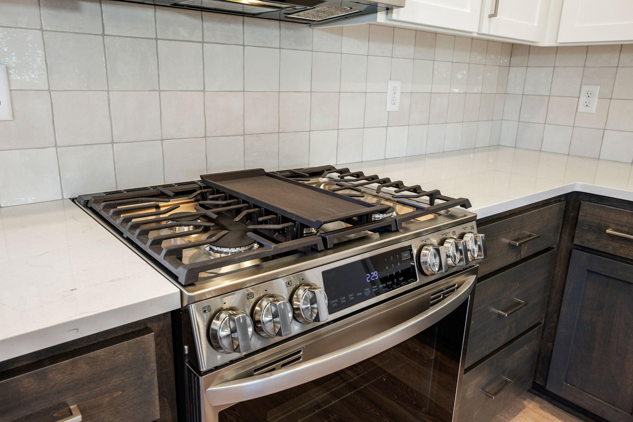 364 Randy Street Ashland, OR 97520 - Photo 21 of 46 Kitchen