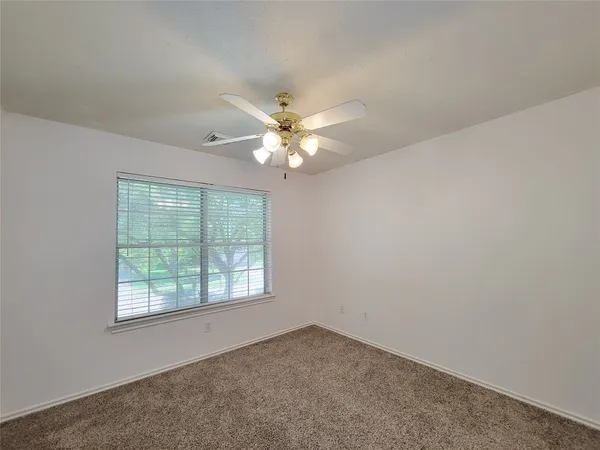 $330,000 | 4112 Seminole Drive, Pearland, TX 77584