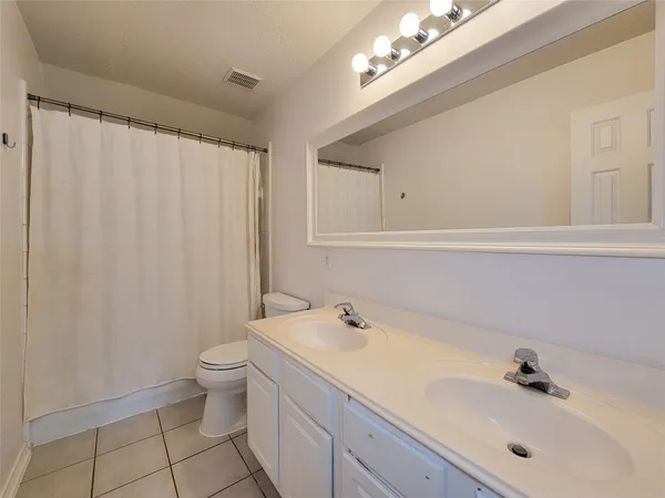 $330,000 | 4112 Seminole Drive, Pearland, TX 77584