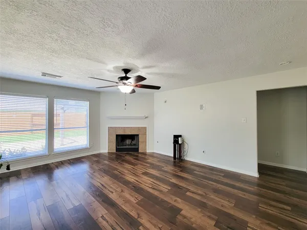 $330,000 | 4112 Seminole Drive, Pearland, TX 77584