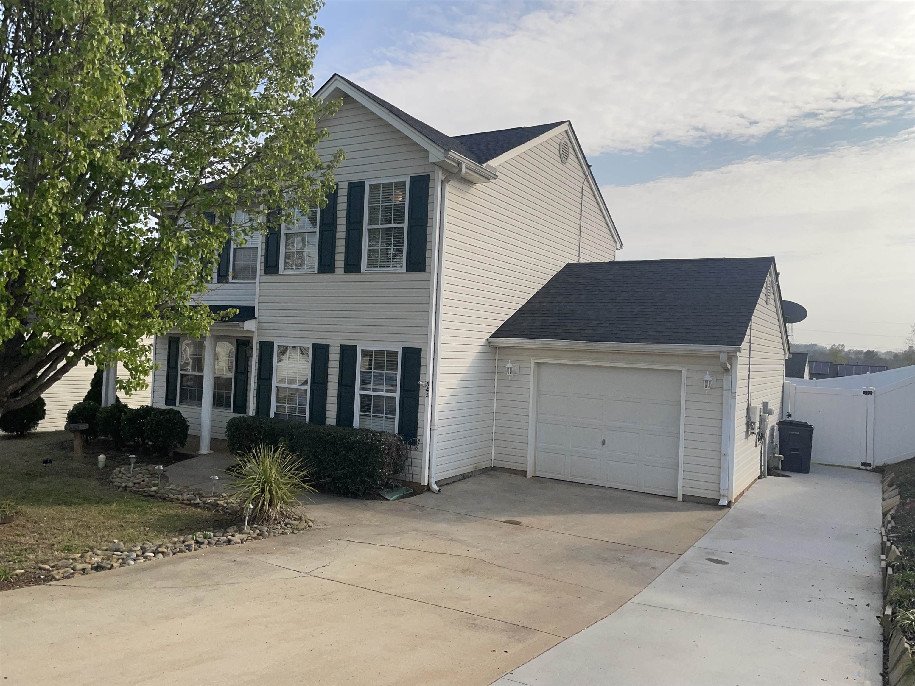 345 Honor Road Duncan, SC 29334 - Photo 2 of 23 Gallery Image 2
