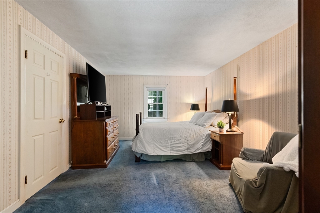 31 Hiawatha Road Woburn, MA 01801 - Photo 13 of 29
