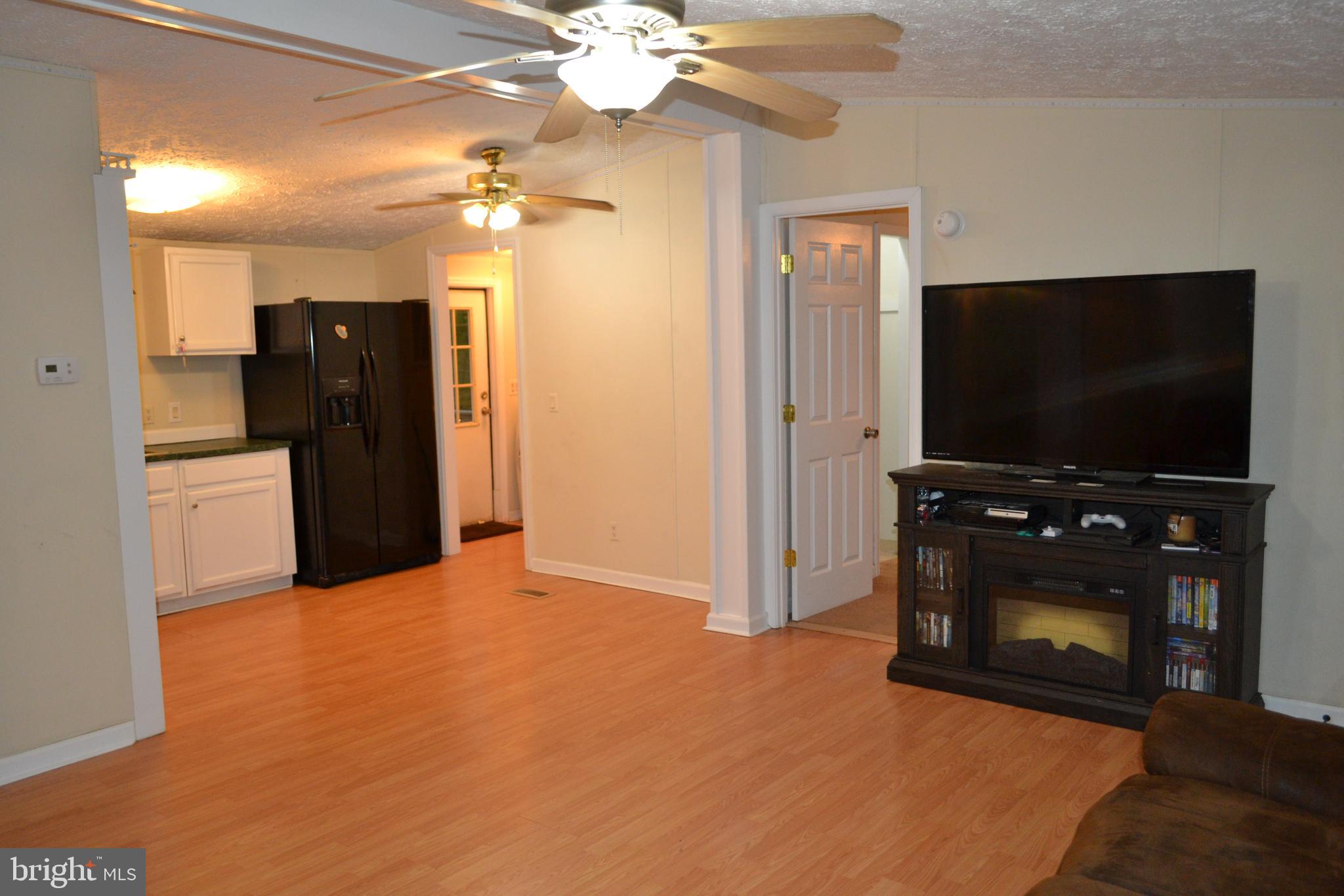 440 Goodwin Store Road Louisa, VA 23093 - Photo 8 of 19 Living Room