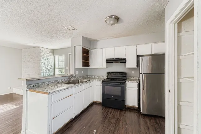 $1,050 | 10100 Brownie Drive, Unit B, Austin, TX 78753