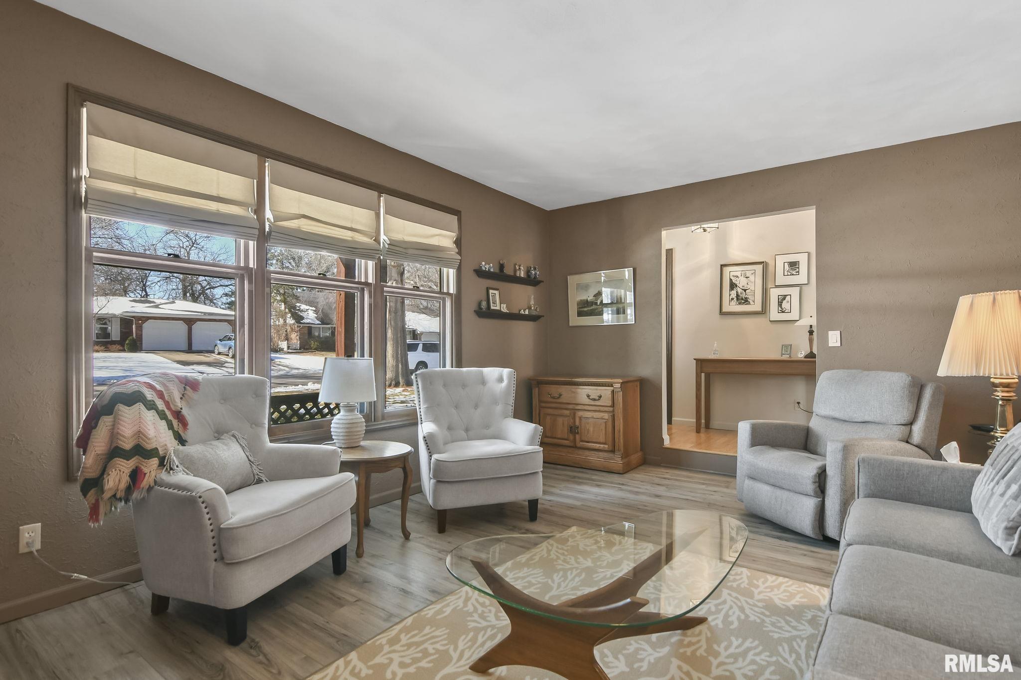 130 Deer Creek Road Rochester, IL 62563 - Photo 4 of 45