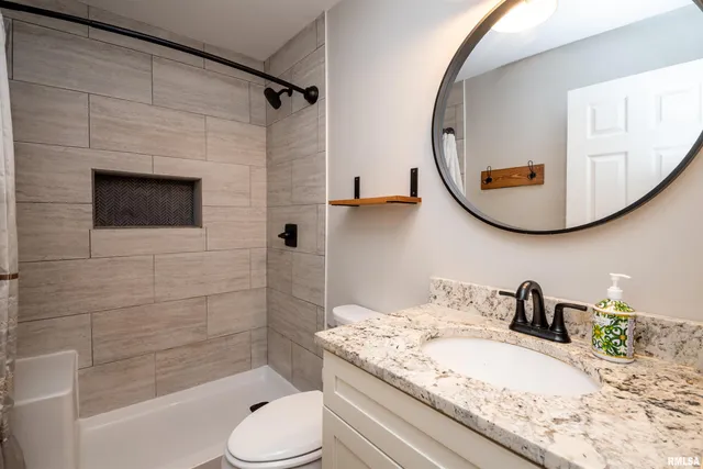 $222,000 | 419 North Willow Street, Toluca, IL 61369