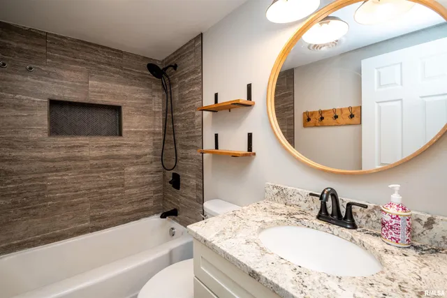 $222,000 | 419 North Willow Street, Toluca, IL 61369