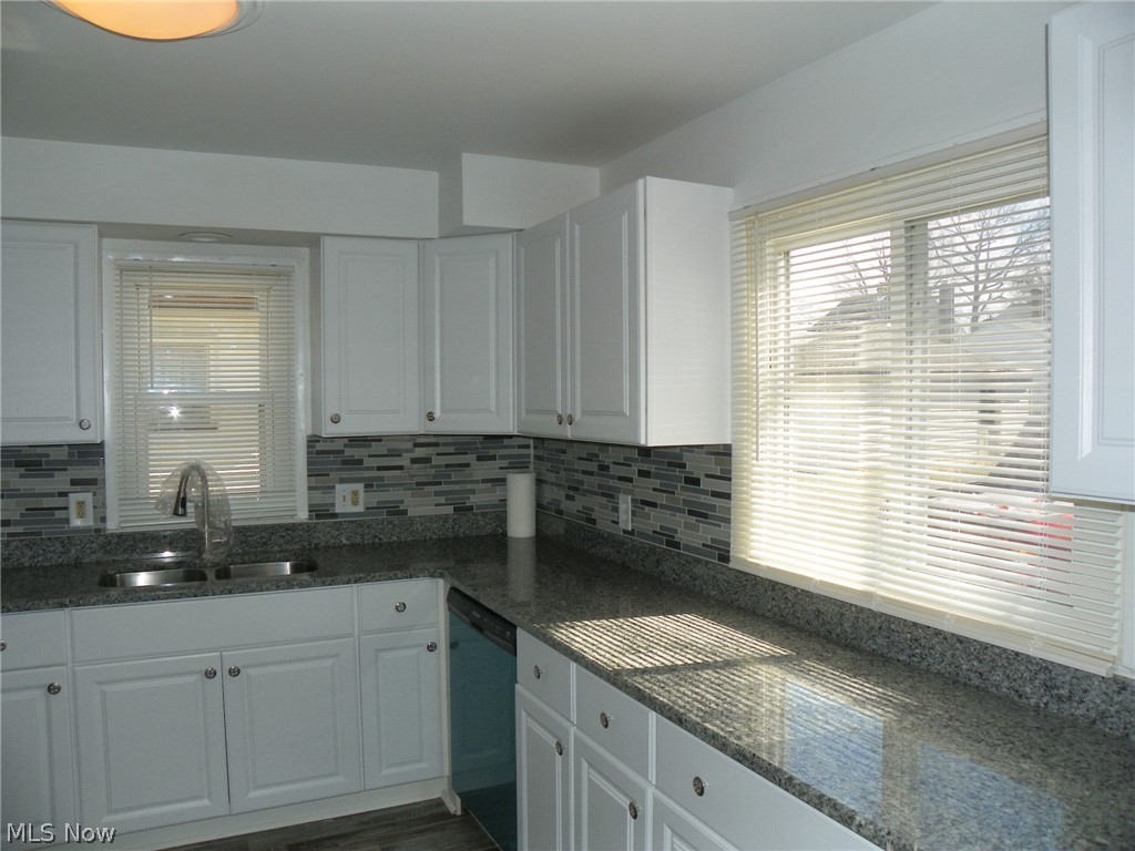 5935 Pearl Road Cleveland, OH 44130 - Photo 10 of 30 Gallery Image 10