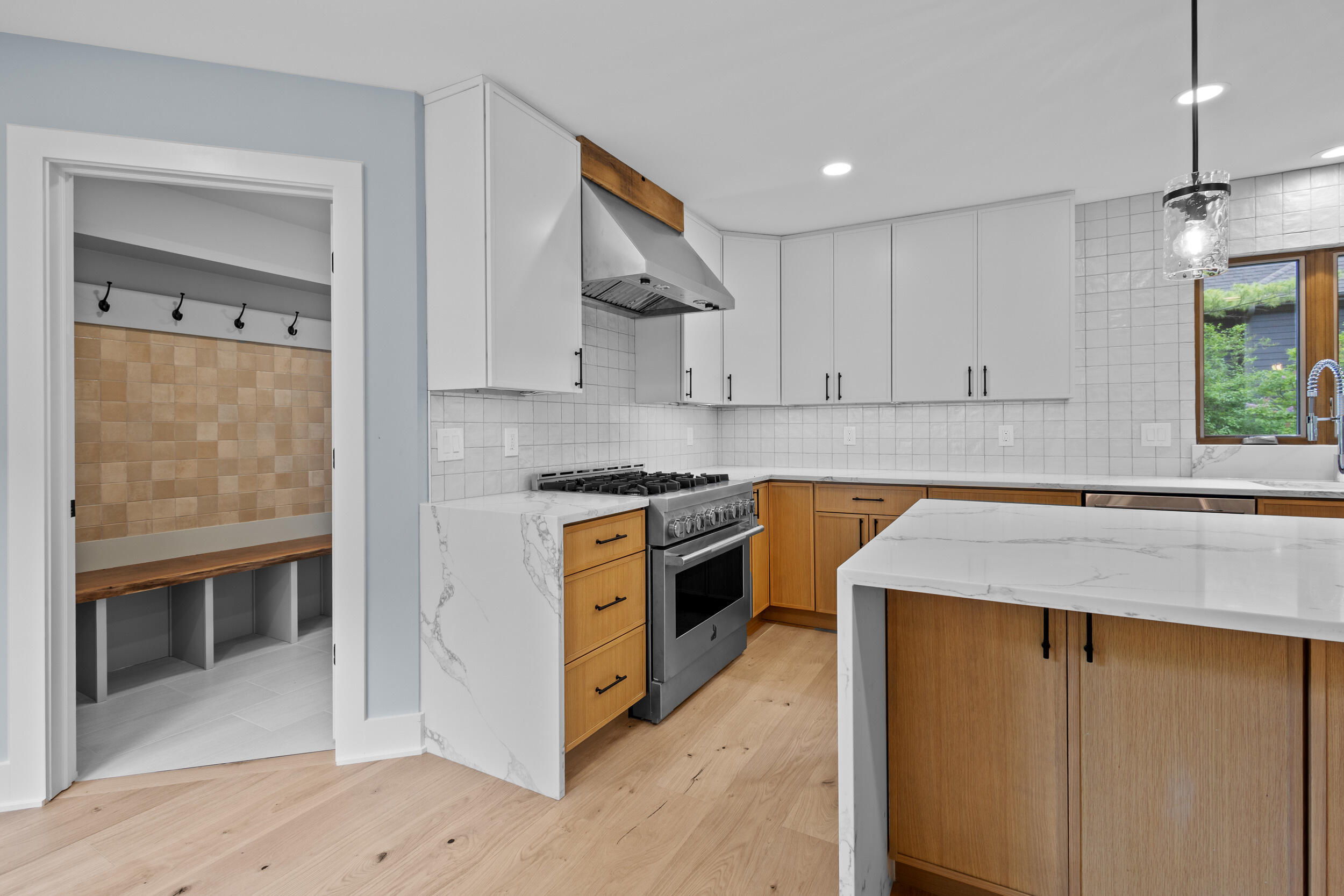 986 Indian Hills Road Fontana, WI 53125 - Photo 23 of 108 Kitchen