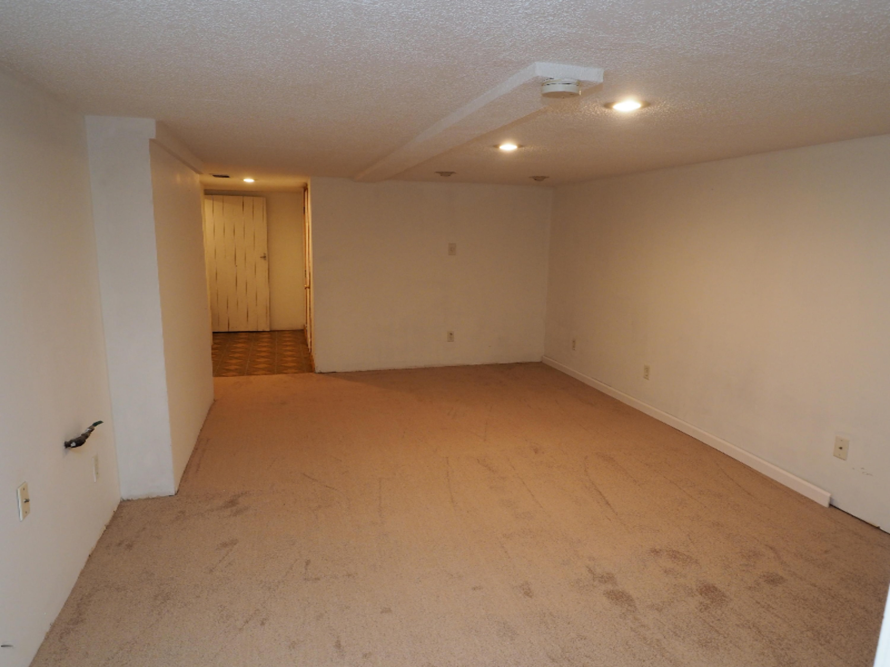 1544 Holton Road Muskegon, MI 49445 - Photo 14 of 16 P1010032