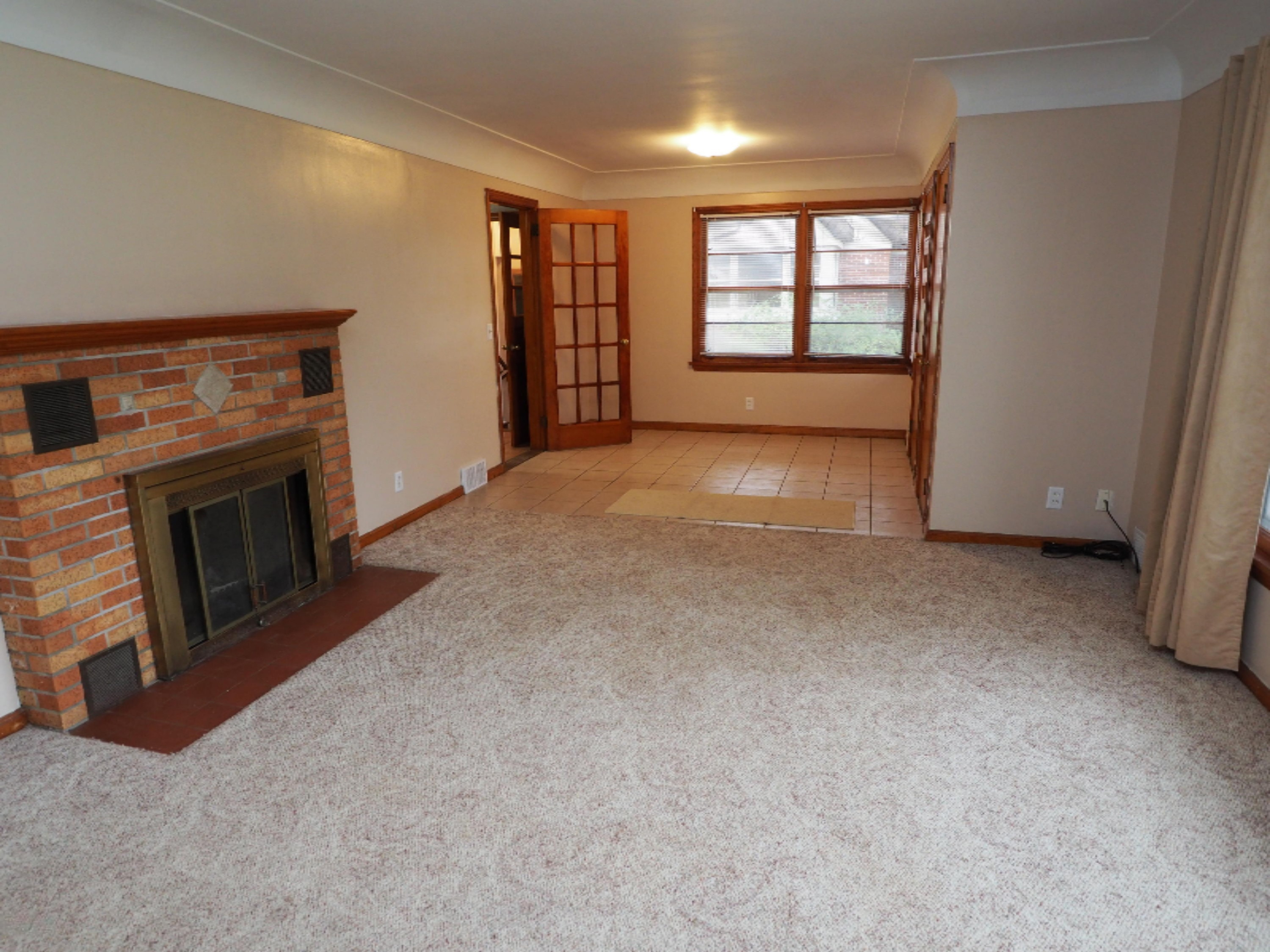 1544 Holton Road Muskegon, MI 49445 - Photo 4 of 16 P1010021