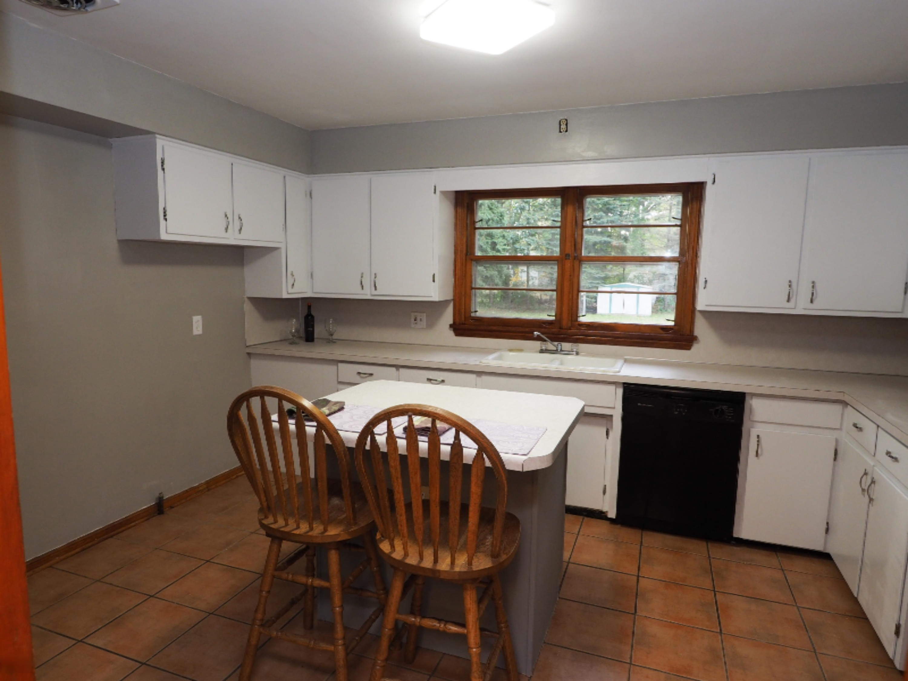1544 Holton Road Muskegon, MI 49445 - Photo 6 of 16 P1010026