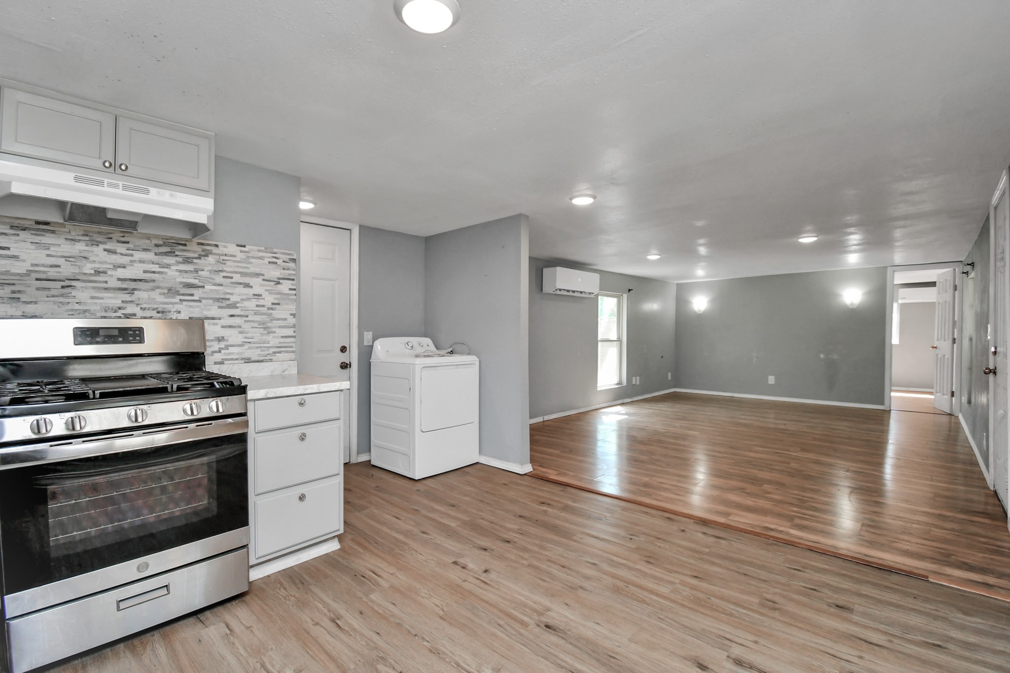 340 Hensley Road Shepherd, TX 77371 - Photo 2 of 23