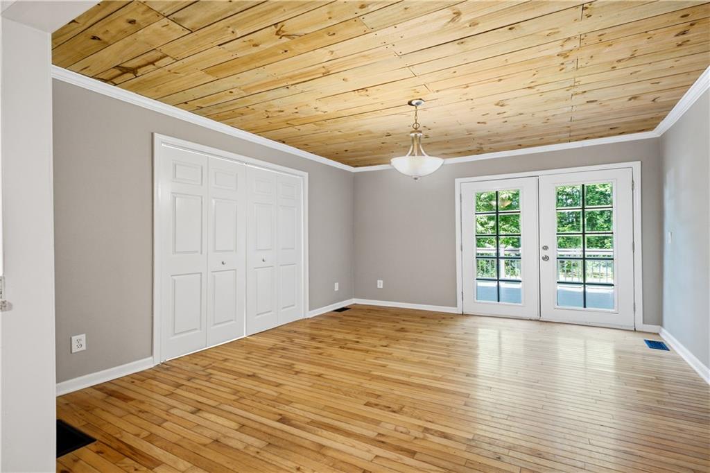 467 Sanders Street Clarkesville, GA 30523 - Photo 14 of 41
