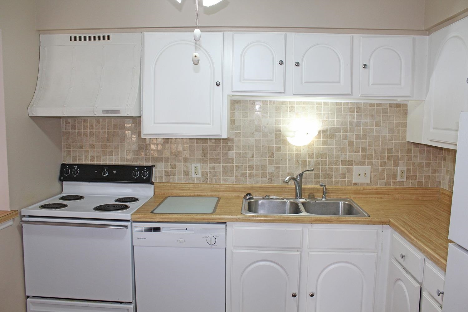 5536 Cedar Point Drive, Unit A23 Crown Point, IN 46307 - Photo 6 of 10 1500x1000