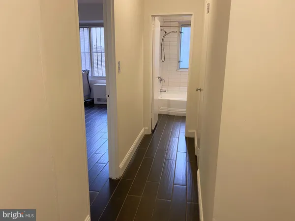 $2,300 | 1727 Massachusetts Avenue Northwest, Unit 102, Washington, DC 20036