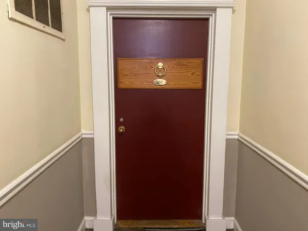 $2,300 | 1727 Massachusetts Avenue Northwest, Unit 102, Washington, DC 20036