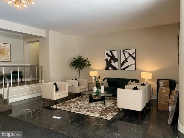 $2,300 | 1727 Massachusetts Avenue Northwest, Unit 102, Washington, DC 20036
