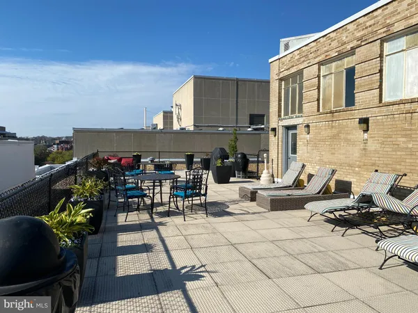 $2,300 | 1727 Massachusetts Avenue Northwest, Unit 102, Washington, DC 20036
