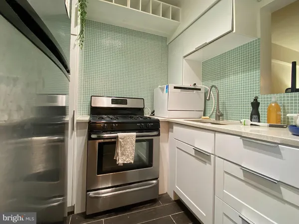 $2,300 | 1727 Massachusetts Avenue Northwest, Unit 102, Washington, DC 20036