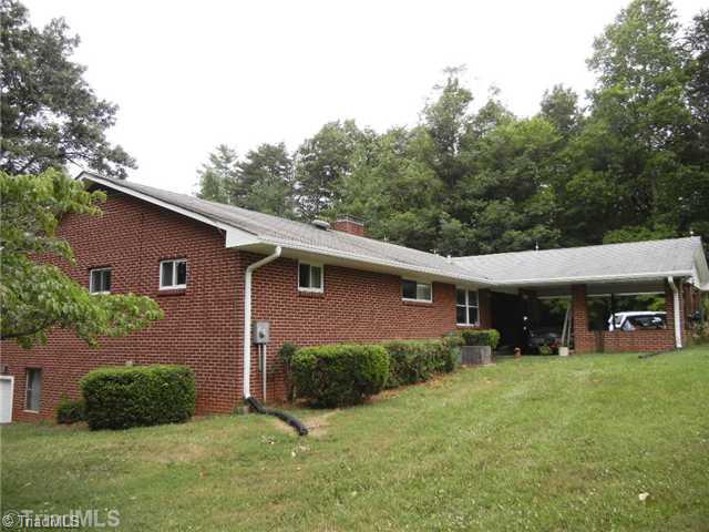5285 Davis Road Walkertown, NC 27051 - Photo 11 of 13 Exterior Back.