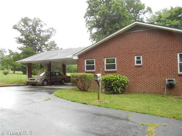 5285 Davis Road Walkertown, NC 27051 - Photo 12 of 13 View.