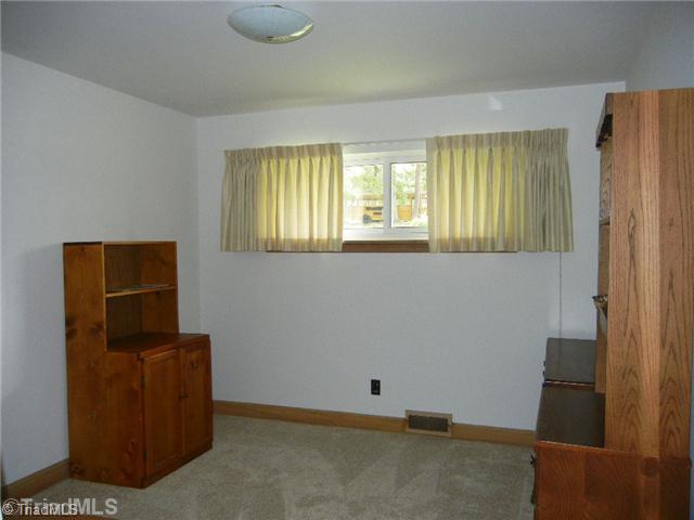 5285 Davis Road Walkertown, NC 27051 - Photo 10 of 13 2nd Bedroom.